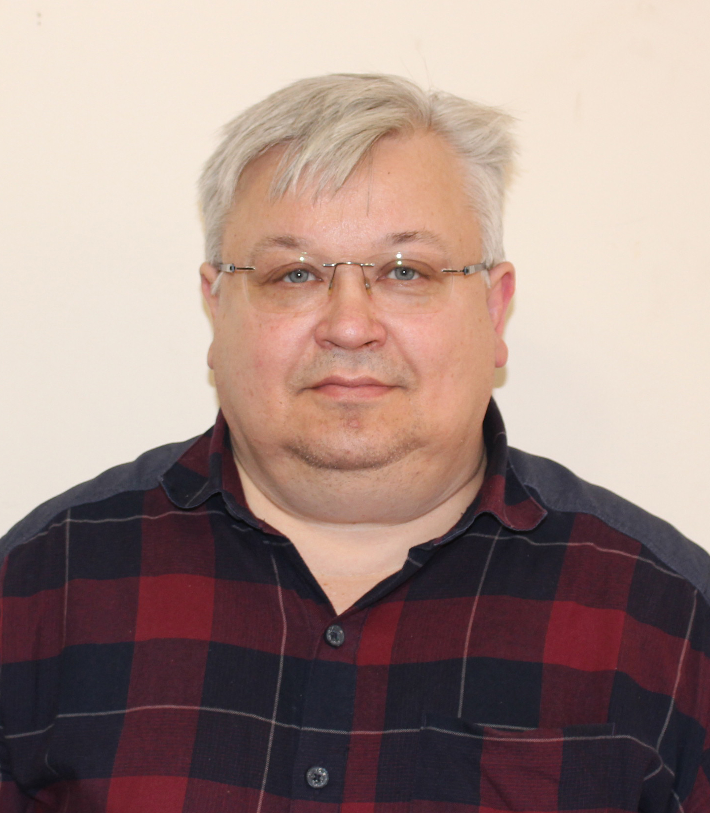 Терновой Олег Владимирович.