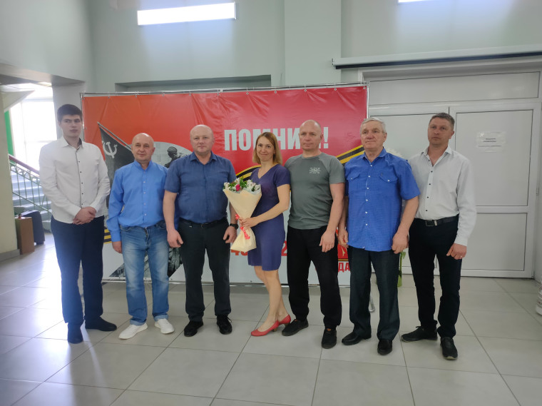 Делегация муниципального образования город Алексин приняла участие в зональном торжественном собрании, посвященном Празднику Весны и Труда. Делегация муниципального образования город Алексин приняла участие в зональном торжественном собрании, посвященном Празднику Весны и Труда.