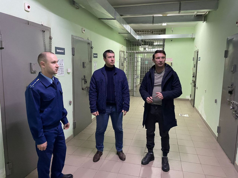 В Алексине проведена проверка изолятора временного содержания. В Алексине проведена проверка изолятора временного содержания.
